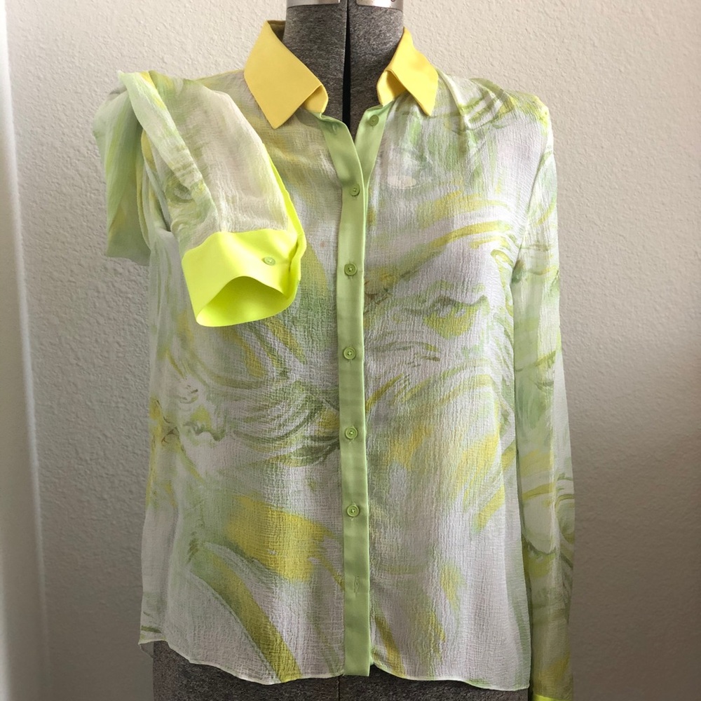Elie Tahari Button Down